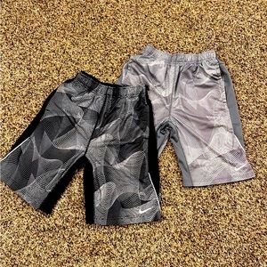 Nike youth boys shorts size Large